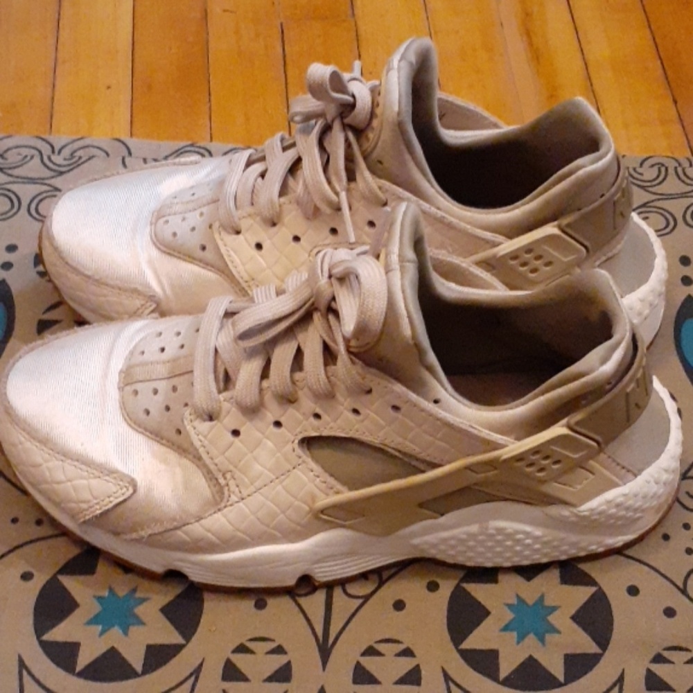 "Rose Gold" huarache sneakers